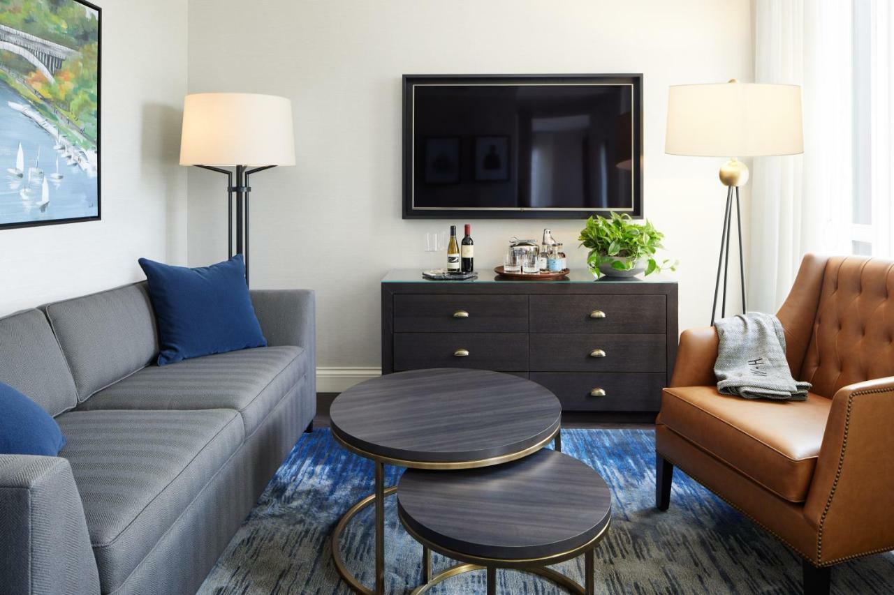 The Whitney Hotel Boston Exterior photo Living room