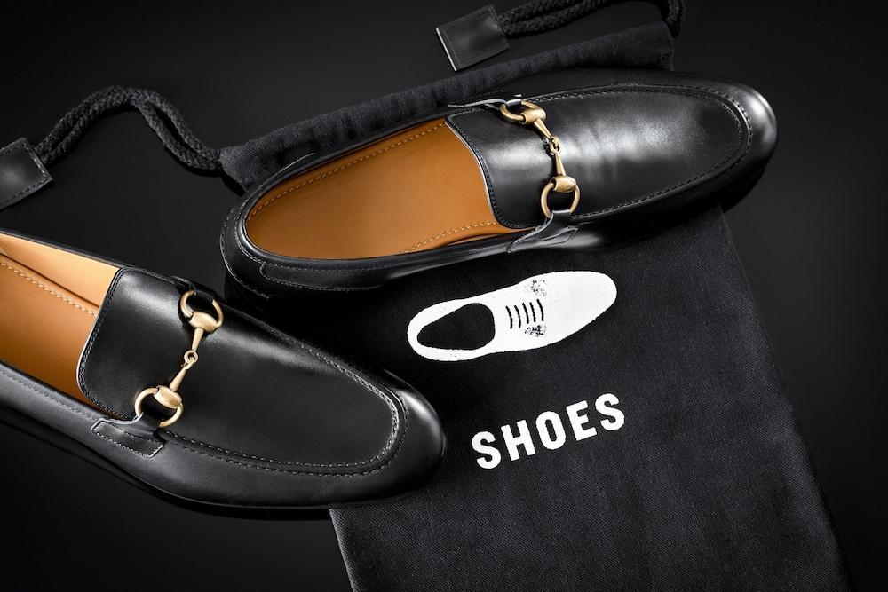 The Whitney Hotel Boston Exterior photo Shoes